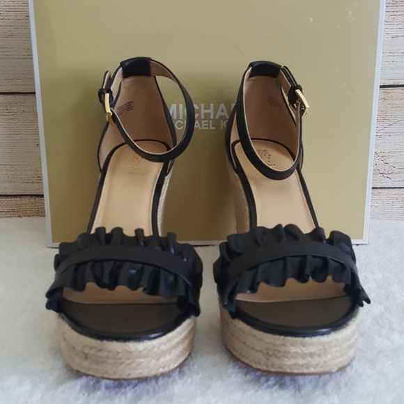 New Michael Kors Bella Leather Wedge Sandals - Picture 2 of 5